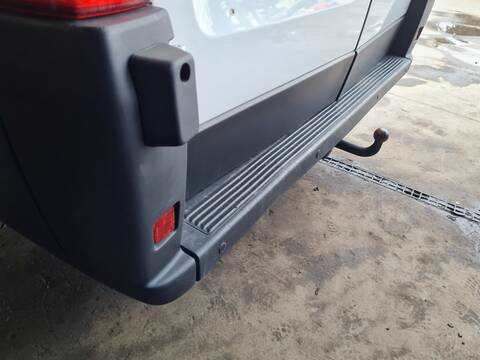 Foto 3ª: Paragolpes Trasero Peugeot Boxer 333 L2H1 PRO BLUEHDI 120 START STOP 120CV 88KW FURGON [4H03] (2022)