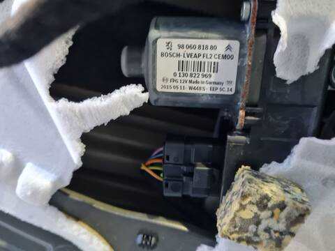 Elevalunas Eléctrico Delantero Izquierdo Peugeot 208 ALLURE 99CV 73KW