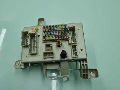 Caja Reles Fusibles Toyota Land Cruiser 3.0 TD 163CV 120KW