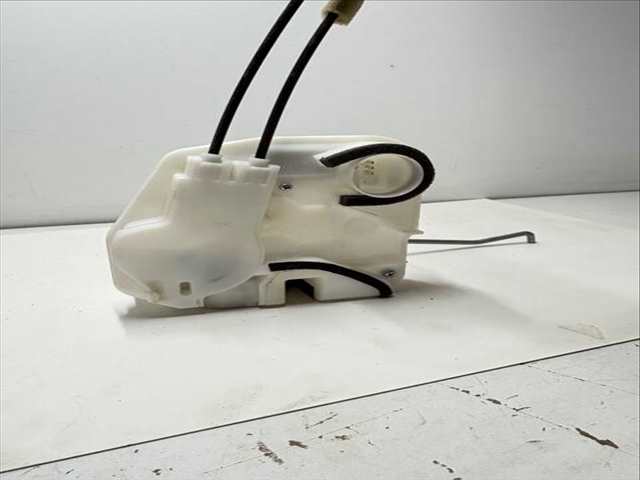 Foto 3ª: Cerradura Puerta Delantera Derecha Mitsubishi ASX 9HD (2017)