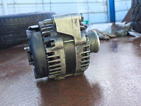 Foto 2ª: Alternador Ssangyong Rodius XDI PREMIUM 155CV 114KW (2014)