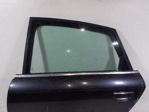 Foto 3ª: Puerta Trasera Izquierda Audi A6 3.0 TDI QUATTRO 165KW) BERLINA 225CV [BMK] (2004)