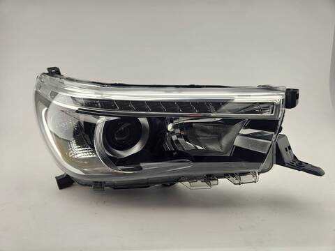 Faro Derecho Toyota Hilux CABINA SENCILLA GX 4X4 149CV 110KW