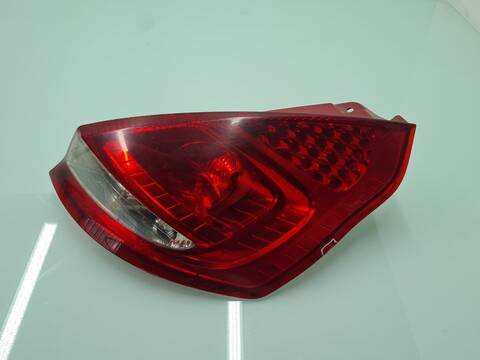 Piloto Trasero Derecho Ford Fiesta TITANIUM 68CV 50KW