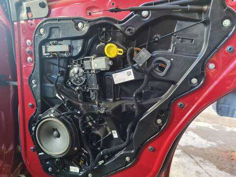 Elevalunas Manual Trasero Derecho Alfa Romeo Stelvio EXECUTIVE 4WD 209CV 154KW