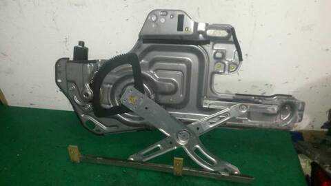 Foto 2ª: Elevalunas Eléctrico Delantero Izquierdo Hyundai Trajet 2.0 16V CAT 136CV 100KW [G4JP] (2002)