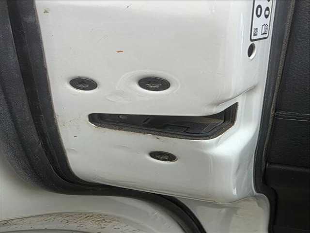 Cerradura Puerta Trasera Izquierda Land Rover Discovery TDV6 S 190CV 140KW