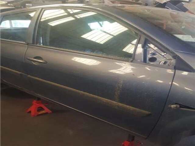 Puerta Delantera Derecha Renault Megane 1.4 AUTHENTIQUE [1.4 LTR. - 72 KW 16V] II BERLINA 5P (10.2002-_)