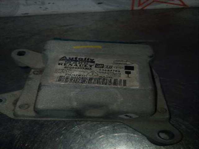 Foto 2ª: Centralita Airbag Renault Trafic L1H1 CAJA CERRADA CORTO 101CV 74KW [F9Q760] (2006)