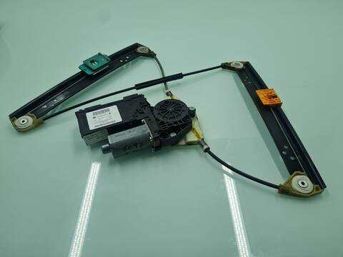 Elevalunas Manual Trasero Derecho Volkswagen Touareg TDI V6 MOTION 224CV 165KW