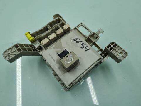 Caja Reles Fusibles Toyota Land Cruiser 3.0 D4-D VX 163CV 120KW