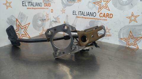 Foto 4ª: Pedal Freno Toyota Auris 99CV 73KW (2013)