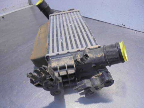 Foto 2ª: Intercooler Ford Puma HYBRID ST-LINE 125CV 92KW [B7JB] (2020)