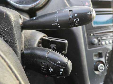 Foto 2ª: Mando Luces Peugeot 5008 ACCESS 120CV 88KW (2016)