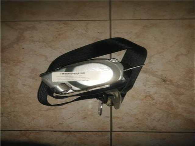 Cinturón Delantero Izquierdo Toyota Corolla 2.2 D-4D SOL [2.2 LTR. 100KW TD CAT]