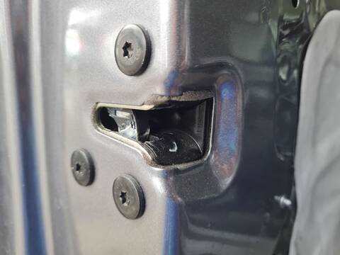 Cerradura Puerta Delantera Izquierda Dacia Sandero STEPWAY EXPRESSION 91CV 67KW