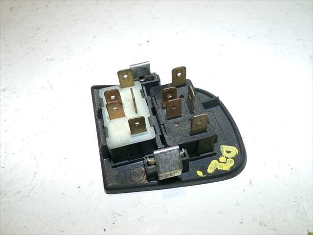 Foto 4ª: Botonera Elevalunas Alfa Romeo 146 2.0 TD 1994-1999 [AR33601] (1998)