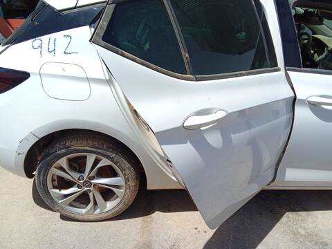 Foto 2ª: Puerta Trasera Derecha Opel Astra 1.2 TURBO 68) 110CV 81KW [F 12 SHL] (2021)