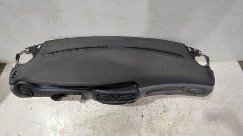 Foto 2ª: Salpicadero Renault Megane 1.6 16V LA00 LA04 LA0B LA11 LA16 LA19 LA1J LA1K ... 107CV [K4M 700 K4M 701 K4M 706 K4M 708 K4M 709] (1996)