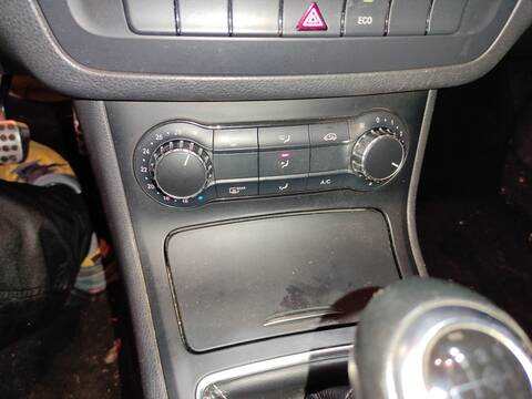 Mando Calefacción A. A. Mercedes Clase B 150 270910