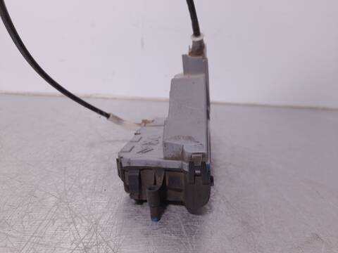 Foto 3ª: Cerradura Puerta Trasera Izquierda Peugeot 308 2.0 16V HDI FAP CAT RHR - DW10BTED4) 136CV 100KW (2008)