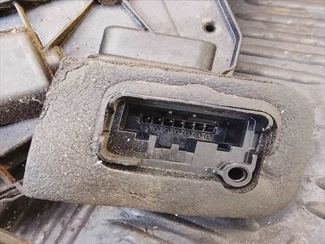 Foto 3ª: Cerradura Puerta Delantera Izquierda Volkswagen Golf 2.0 TDI 150CV (2010)