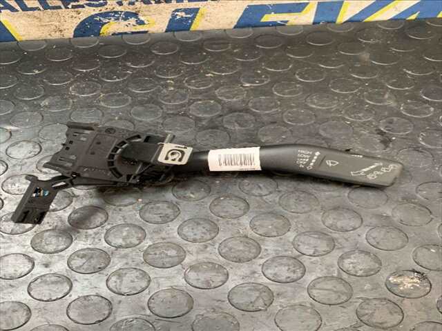 Mando Multifuncion Skoda Octavia 2.000 TDI140CV/103KW BERLINA