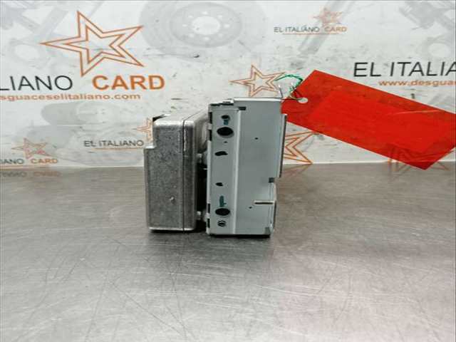 Foto 2ª: Sistema GPS Ford Focus TITANIUM 125CV 92KW [M1DD] (2015)