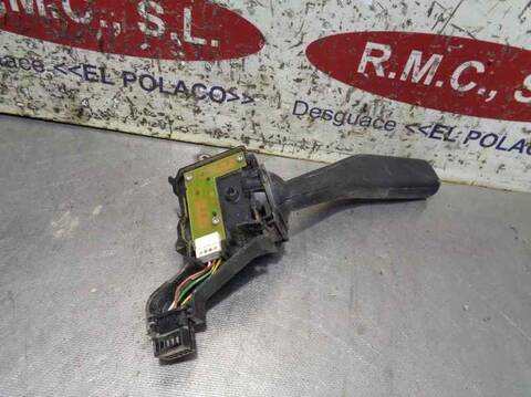 Foto 4ª: Mando Multifuncion Volkswagen Golf 1.9 TDI BERLINA 90CV 66KW [BXF] (2006)