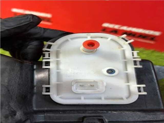 Foto 4ª: Deposito AdBlue Citroen Jumper 2.2 33 L2H1 BLUEHDI 140 [2 2 LTR. - 103 KW BLUE-HDI FAP CAT] 140CV FURGON [4H03] (2022)