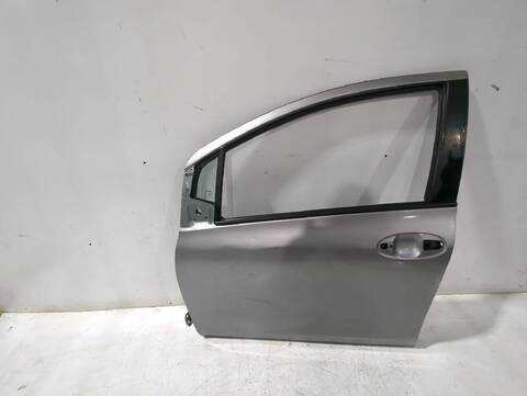 Foto 3ª: Puerta Delantera Izquierda Toyota Yaris 1.33 VVT-I NSP90_) 100CV [1NR-FE] (2005)