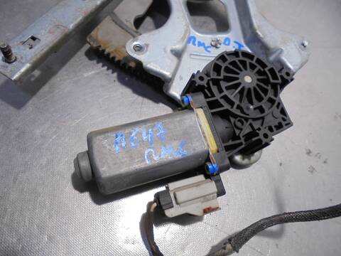 Foto 4ª: Elevalunas Eléctrico Delantero Izquierdo Chrysler Sebring 2.0 LE BERLINA 141CV 104KW [G 466 Ó Y] (2003)