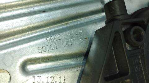 Foto 4ª: Elevalunas Eléctrico Delantero Izquierdo Renault Megane EMOTION BERLINA 110CV 81KW III BERLINA 5 P [K4M R8] (2011)