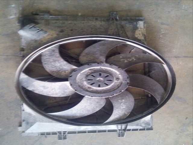 Foto 3ª: Electroventilador Mercedes Clase C 160 C 220 CDI LA) 203.708) COUPE 150CV 110KW [646963] (2006)