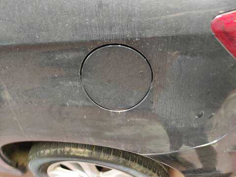 Tapa Exterior Combustible Mitsubishi ASX 4N13