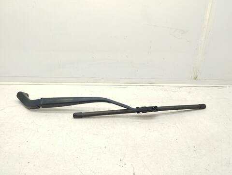 Brazo Limpia Delantero Izquierdo Mazda CX3 G CENTER-LINE