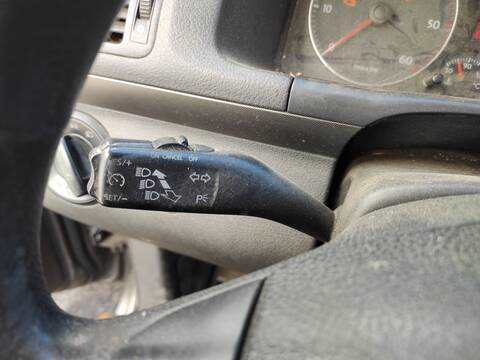 Foto 2ª: Mando Multifuncion Volkswagen Touran BXE (2008)