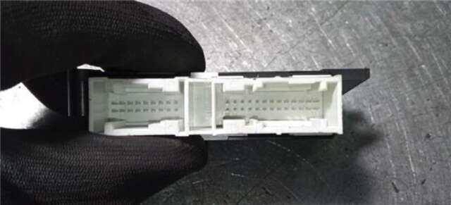Foto 3ª: Centralita Motor ECU Seat Arona 1.0 ERENCE [1.0 LTR. - 70 KW TSI] [DKL]