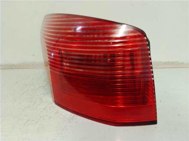 Piloto Trasero Izquierdo Peugeot 407 2.0 HDI 135