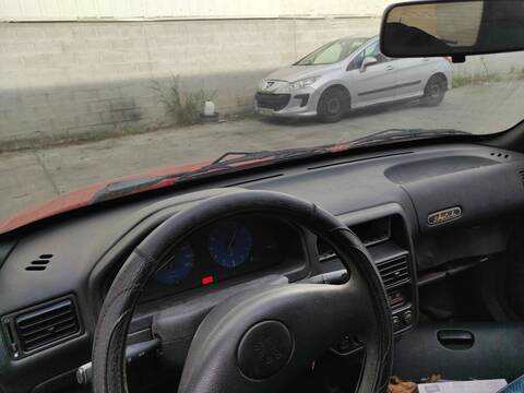 Salpicadero Peugeot 106 HDZ