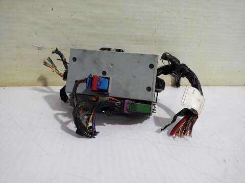 Caja Reles Fusibles Fiat Doblo 1.9 D ACTIVE 05.2004 ) 63CV