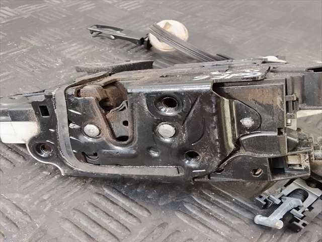Foto 4ª: Cerradura Puerta Delantera Izquierda Volkswagen Golf 2.0 TDI 150CV (2010)