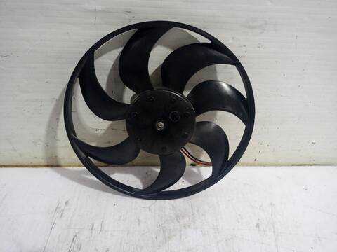 Foto 3ª: Electroventilador Opel Corsa EDITION 101CV [F 12 XHL] (2019)