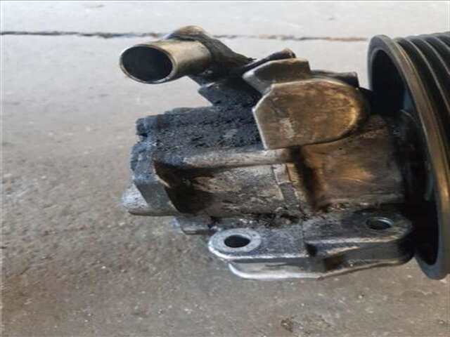 Foto 3ª: Bomba Servodireccion Mercedes Clase C 160 2.2 200 CDI (203.004) [2.2 LTR. - 85 KW CDI CAT] [OM 611.962]