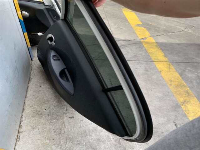 Foto 2ª: Puerta Trasera Derecha Peugeot iON ION MOTOR DE 47KW ZKY 0CV [Y4F1] (2011)