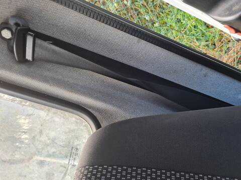 Cinturón Delantero Derecho Mercedes Vario PRDK - 616 D OM 904 LA CABINA DOBLE 156CV 115KW