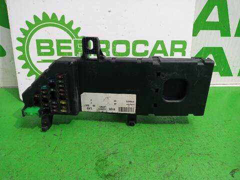 Foto 3ª: Caja Reles Fusibles Opel Vectra ESSENTIA 101CV [Y20DTH] (2002)