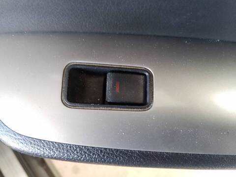Botonera Elevalunas Mazda 6 2.0 CRTD 140CV ACTIVE 4-PTAS.) 103KW