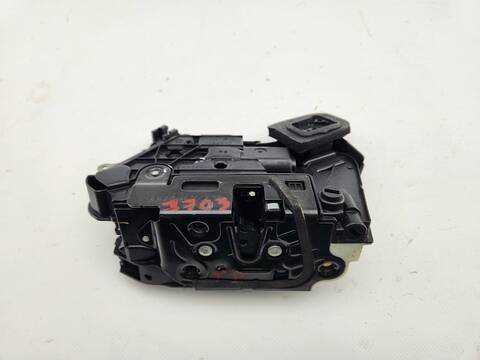 Cerradura Puerta Trasera Derecha Volkswagen Polo ADVANCE 90CV 66KW