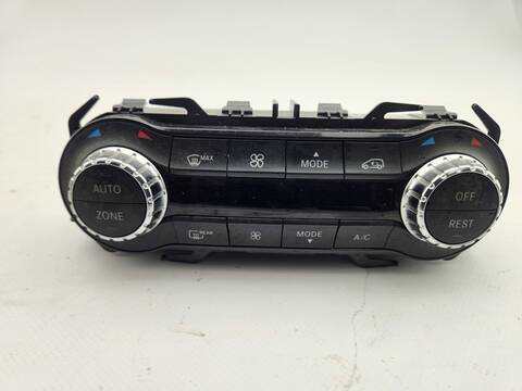Foto 2ª: Mando Climatizador Mercedes Clase B 150 B 200 CDI 246.208) 136CV 100KW [651930] (2017)